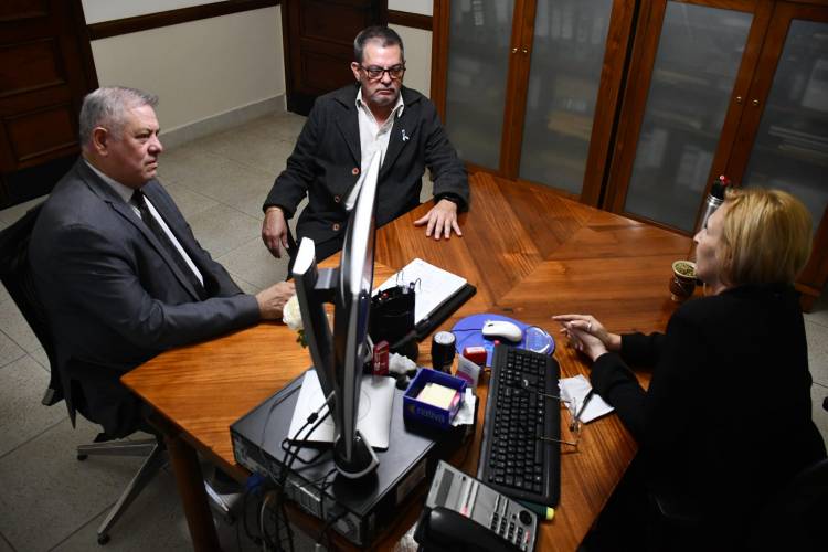 CONCEJALES MANTUVIERON UNA REUNIÓN CON LA GERENTE DEL BANCO NACIÓN SUCURSAL VILLA ÁNGELA