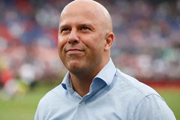 EL LIVERPOOL DE INGLATERRA PRESENTÓ A SU NUEVO ENTRENADOR