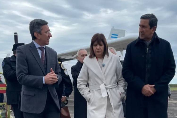 BULLRICH EN CORRIENTES: HABRÁ “SANCIONES MUY FUERTES” A LOS QUE DIFUNDAN INFORMACIÓN SOBRE EL CASO LOAN