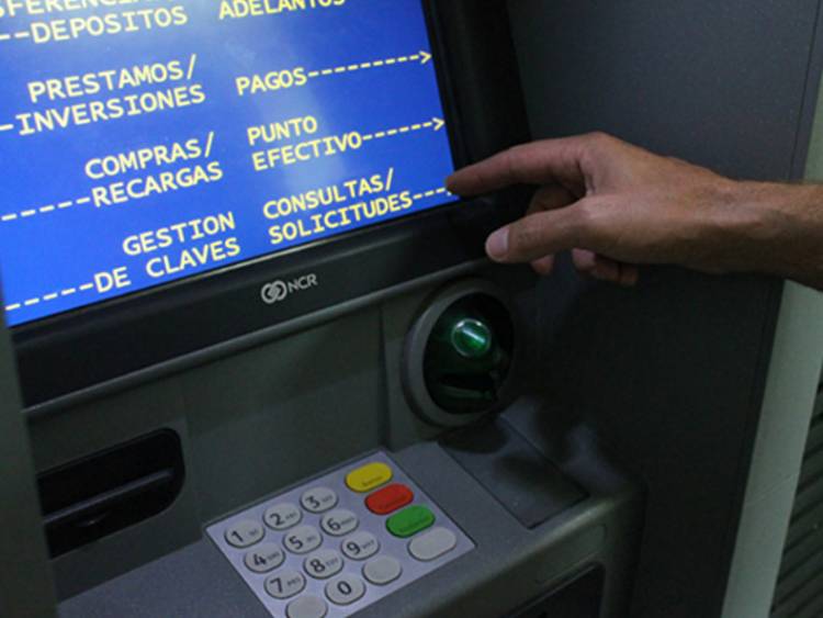 EL GOBIERNO PROVINCIAL INICIA HOY EL PAGO DE SUELDOS A ESTATALES, CON EL 15% AUMENTO