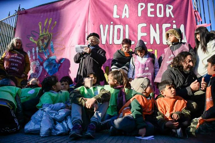 ACCIONES URGENTES CONTRA EL HAMBRE EN LOS BARRIOS POPULARES