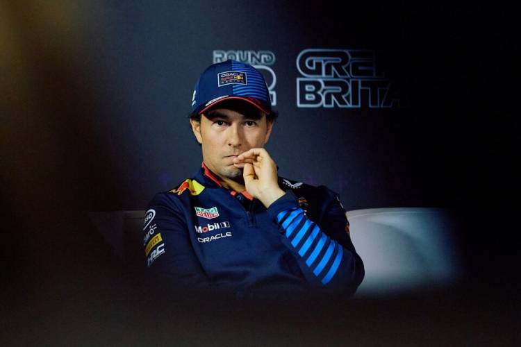 CHECO PÉREZ, CON CONTRATO PERO BAJO MÁS PRESIÓN