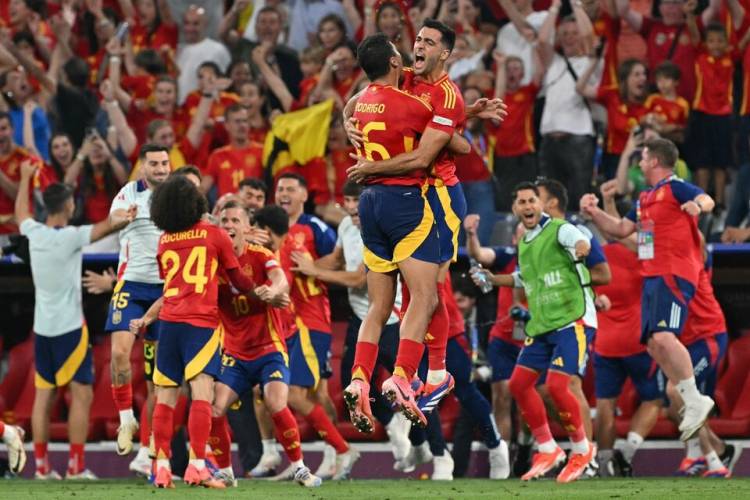 EUROCOPA: DE LA MANO DEL SUPERPIBE YAMAL, ESPAÑA DERROTÓ A FRANCIA