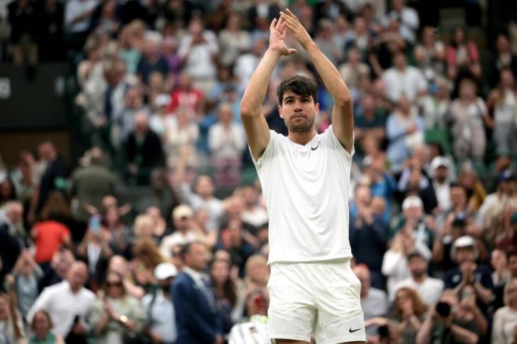 WIMBLEDON: ALCARAZ Y MEDVEDEV VENCIERON Y SE ENFRENTARÁN EN SEMIFINALES