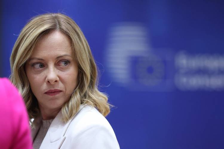 ITALIA: MELONI CAMBIA EL NOMBRE DE UN AEROPUERTO POR EL DE SILVIO BERLUSCONI