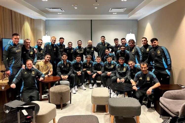 LA SELECCIÓN SUB 23 PARTIÓ EN BUSCA DE SU SUEÑO OLÍMPICO 