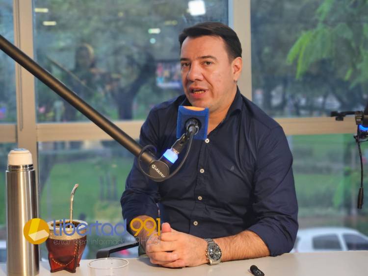 MARCOS RESICO CRUZÓ A CAPITANICH: “TENGO LOS CONVOCADOS DEL GABINETE “MÁGICO” DEL EX GOBERNADOR”