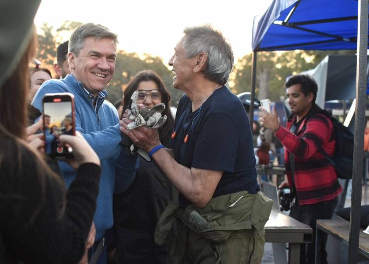 EL GOBERNADOR ZDERO ESTUVO ESTA TARDE EN LA BIENAL: “ES UNA VIDRIERA AL MUNDO Y REPRESENTA LA CULTURA DEL CHACO”