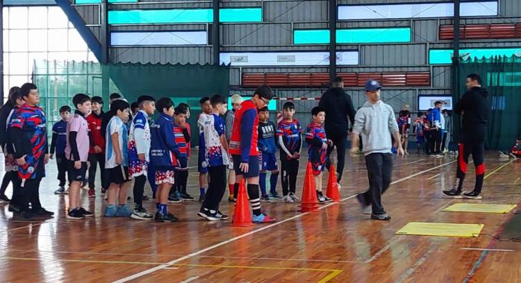 CLUBES: CONTINÚAN LOS TESTEOS FÍSICOS EN EL POLIDEPORTIVO JAIME ZAPATA