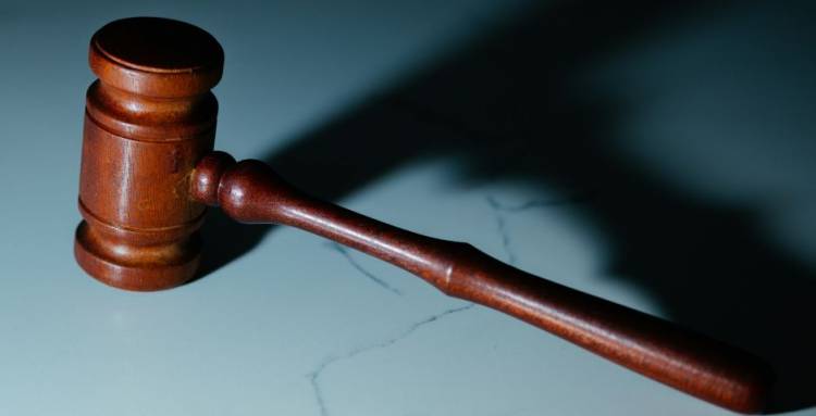 EEUU: 18 FISCALES GENERALES RESPALDAN DEMANDA DE UN MAESTRO CRISTIANO DESPEDIDO POR NO USAR EL LENGUAJE TRANS