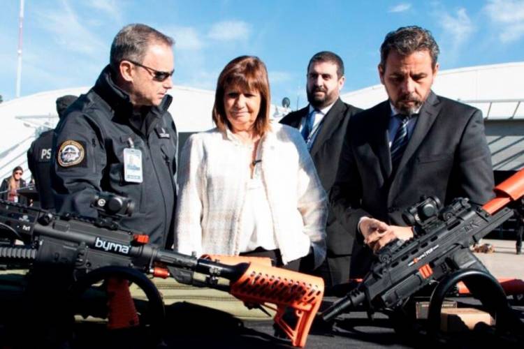 EL MINISTERIO DE SEGURIDAD REGLAMENTÓ EL USO DE ARMAS NO LETALES