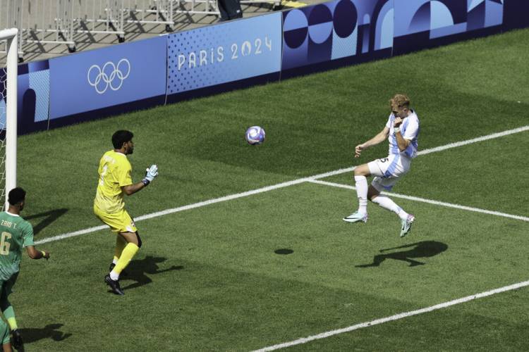 ARGENTINA VENCIÓ A IRAK Y SUEÑA CON PASAR DE RONDA EN EL FÚTBOL OLÍMPICO