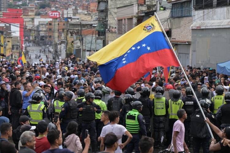 VENEZUELA: A LAS PUERTAS DE UNA CRISIS IMPREDECIBLE