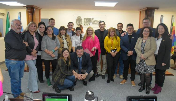 CON LA CREACIÓN DE DEFENSORÍAS Y REGULACIÓN DEL PROCESO DE ADOPCIÓN DE CANES, SE CONCRETÓ UNA NUEVA SESIÓN ORDINARIA EN LA LEGISLATURA