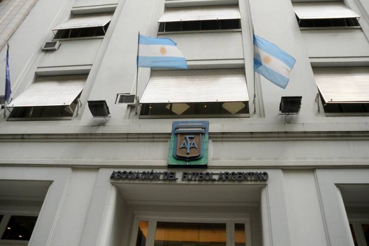 EN LA AFA CORRE EL RUMOR DE LA SUSPENSIÓN DE LOS DESCENSOS