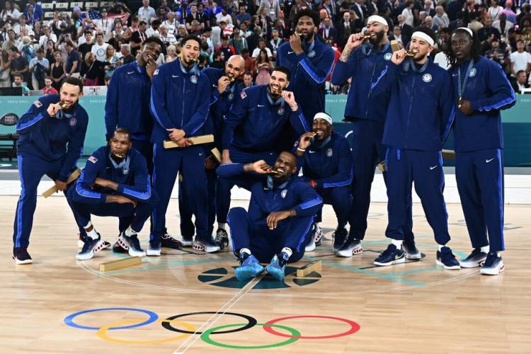 ESTADOS UNIDOS GANÓ EL ORO EN BÁSQUET GRACIAS A LAS MANOS MÁGICAS DE CURRY
