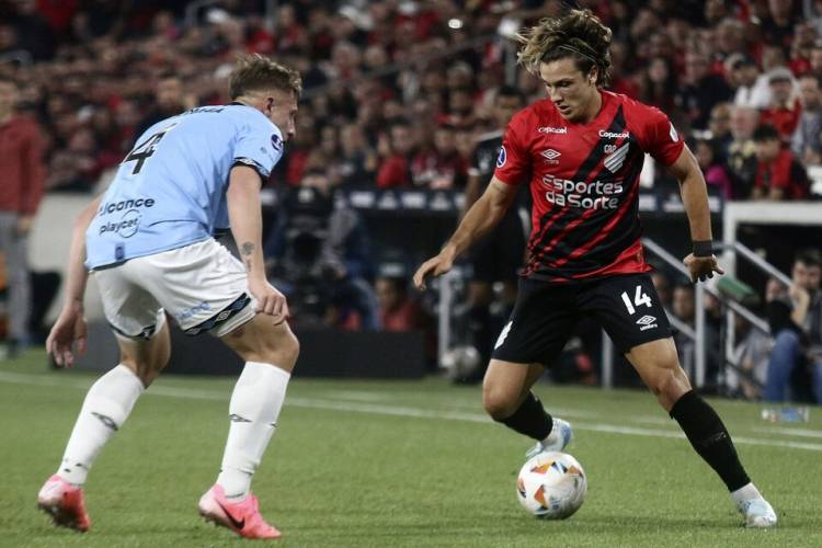 COPA SUDAMERICANA: BELGRANO QUIERE SORPRENDER A PARANAENSE Y REVERTIR LA SERIE