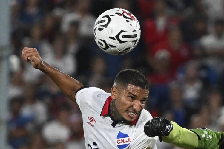 LUTO EN EL FÚTBOL SUDAMERICANO: MURIÓ EL FUTBOLISTA URUGUAYO JUAN IZQUIERDO
