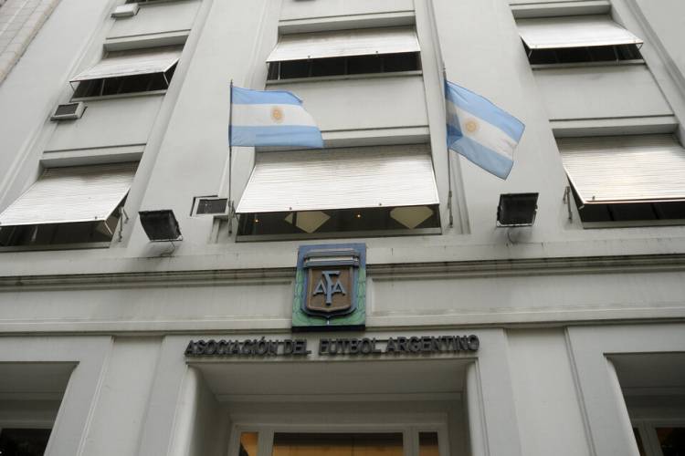 OTRO FRENO JUDICIAL A LAS SAD DE MILEI