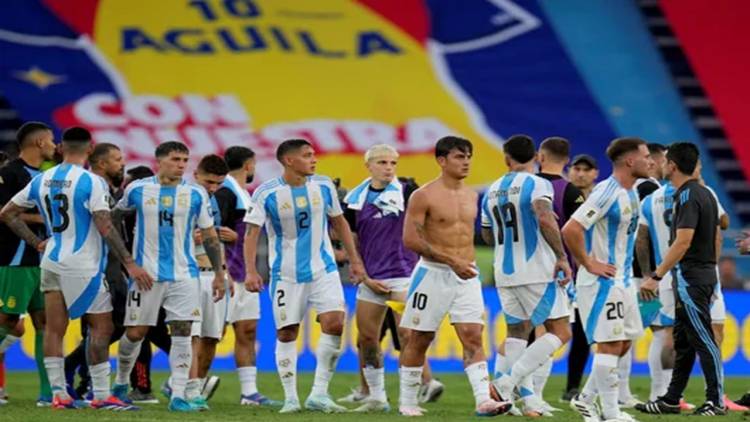 SE VIENEN CUATRO PARTIDOS QUE PUEDEN DEJAR A LA SELECCIÓN CLASIFICADA O CERCA DEL MUNDIAL 2026