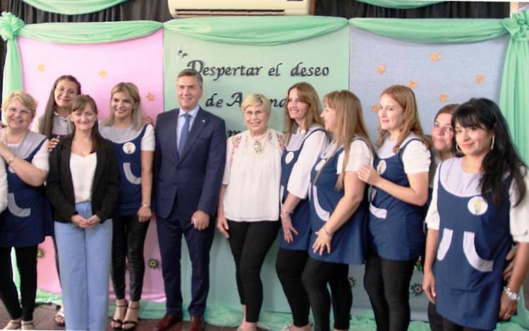 DÍA DEL MAESTRO: “NUESTRO HOMENAJE ES DIGNIFICAR SU LABOR Y DARLES RESPUESTAS”, DIJO LA MINISTRA NAIDENOFF 