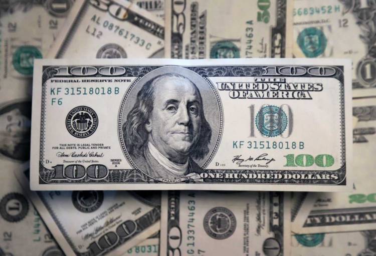 EL DÓLAR BAJÓ MÁS DE 1% PERO EL BANCO CENTRAL VOLVIÓ A VENDER, ESTA VEZ US$ 89 MILLONES