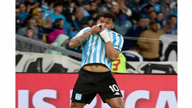 RACING NO QUIERE SORPRESAS EN SU VISITA A PARANAENSE Y BUSCAR DAR UN PASO ADELANTE EN EL PLANO INTERNACIONAL
