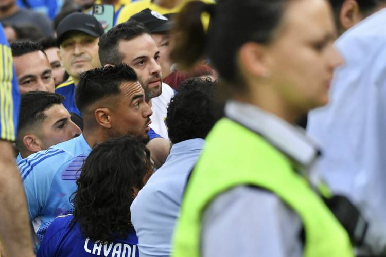 BOCA: ROMERO PIDIÓ DISCULPAS, PERO RIQUELME IRÁ A BUSCAR OTRO ARQUERO  