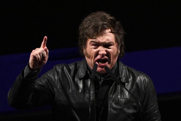 EL DEDO DE MILEI CONTRA LA UNIVERSIDAD PÚBLICA: FIRMÓ EL VETO HORAS DESPUÉS DE LA MARCHA