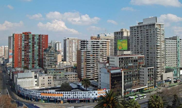 SEGÚN ENCUESTA DEL CEP UN 17 % CHILENOS SE DEFINE COMO EVANGÉLICO