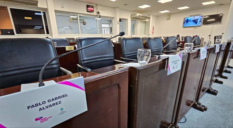 HOY ASUMEN LOS 32 REPRESENTANTES DEL PARLAMENTO LEGISLATIVO JUVENIL  DEL CHACO