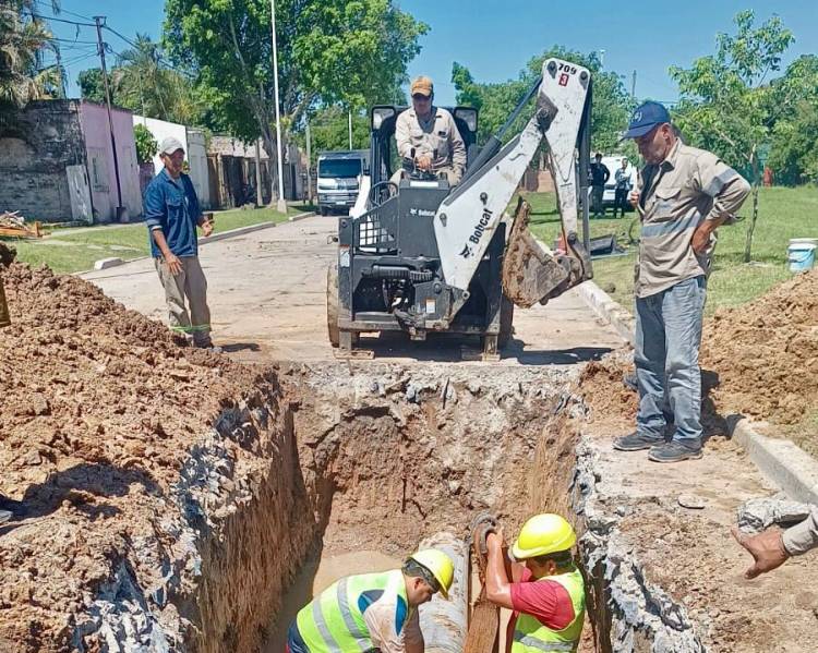 LAS PALMAS: SAMEEP REPARÓ CAÑERÍA Y RESTABLECIÓ EL SERVICIO DE AGUA POTABLE