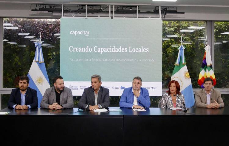 EL GOBIERNO ENTREGÓ LOS CERTIFICADOS DE LA CAPACITACIÓN “CAMINO EMPRENDEDOR”