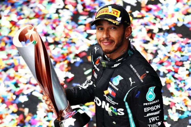 HAMILTON, MERCEDES Y LA HORA DE DECIR ADIÓS