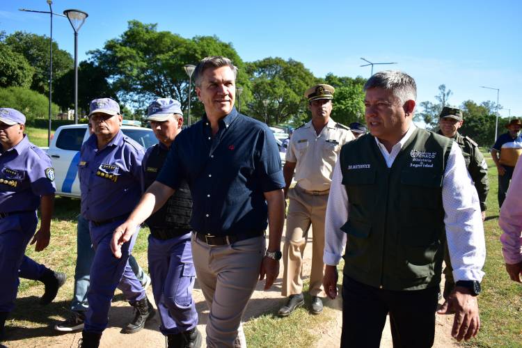 ISLA DEL CERRITO: EL GOBERNADOR ZDERO LANZÓ EL OPERATIVO DE SEGURIDAD “FRONTERA HÚMEDA” PARA COMBATIR EL DELITO, EL NARCOTRÁFICO Y EL CRIMEN ORGANIZADO