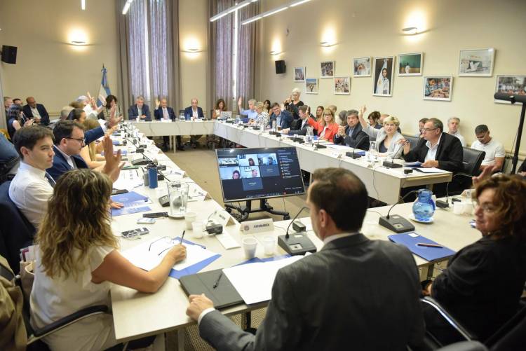 DE CARA AL INICIO DEL CICLO LECTIVO: NAIDENOFF RATIFICÓ LA POLÍTICA EDUCATIVA