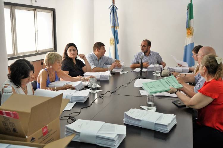 COMISIÓN DE LEGISLACIÓN GENERAL: HABILITAN A TODOS LOS POSTULANTES PARA DEFENSOR DEL PUEBLO