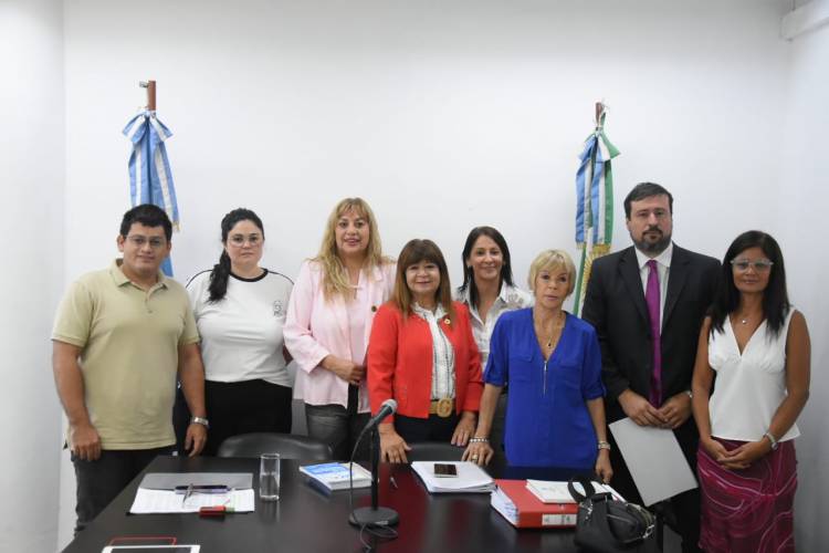 ZULMA GALEANO Y ANALÍA FLORES SEGUIRÁN PRESIDIENDO LA COMISIÓN DE EDUCACIÓN