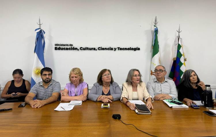 EDUCACIÓN: AUTORIDADES Y MIEMBROS  DE LAS JUNTAS DE CLASIFICACIÓN SE REUNIERON POR LA IMPLEMENTACIÓN DE TÍTULOS DIGITALES