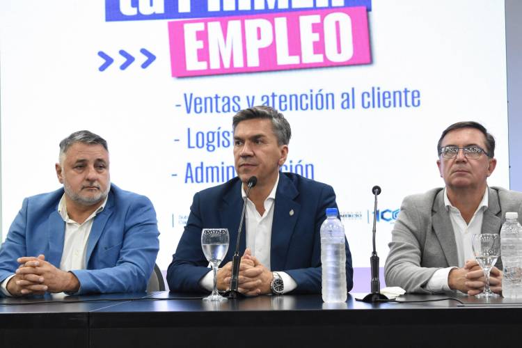 IMPULSAR CHACO”: EL GOBIERNO PROVINCIAL ENTREGÓ CERTIFICADOS  A PARTICIPANTES DE LAS CAPACITACIONES “TU PRIMER EMPLEO”