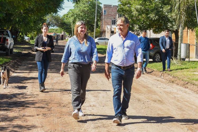 RESISTENCIA: MEIRIÑO SUPERVISÓ TRABAJOS DE ENRIPIADO “SON OBRAS ESPERADAS POR LOS VECINOS Y RESPONDEMOS CON ACCIONES”