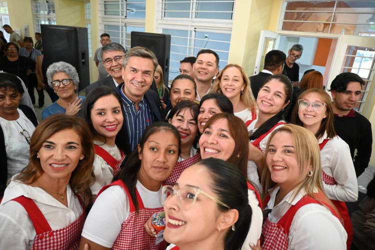 LAS PALMAS: EL GOBERNADOR ZDERO INAUGURÓ EL EDIFICIO DEL NUEVO JARDÍN DE INFANTES N° 259 TOTALMENTE EQUIPADO