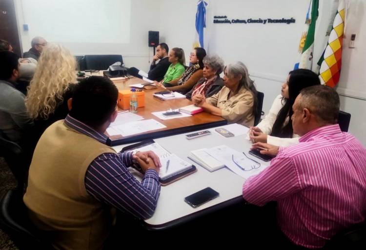 CAPACITACIÓN Y ESTABILIDAD LABORAL: EL CONSEJO DE EDUCACIÓN CONVOCÓ A NIVEL SUPERIOR PARA ACLARAR INQUIETUDES DE LOS DOCENTES