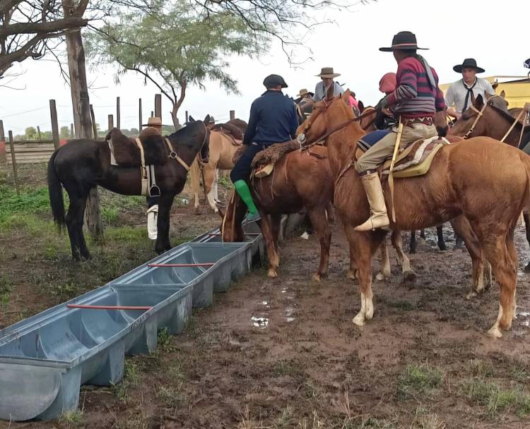 EL PROGRAMA PROVINCIAL “DEJANDO HUELLAS” ACOMPAÑÓ CON ÉXITO LA CABALGATA DE LA FE