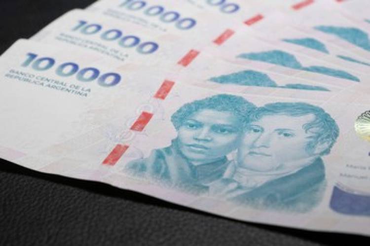 LOS SALARIOS QUEDARON POR ENCIMA DE LA INFLACIÓN EN OCTUBRE: EL ÍNDICE SUBIÓ 2,5%